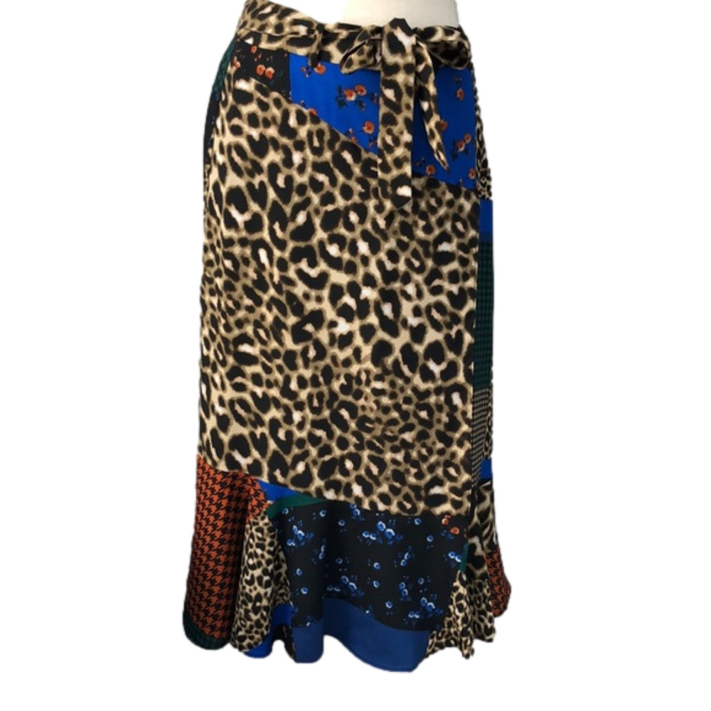 NWTs Womans Calvin Klein Leopard  Print Skirt Sz 4